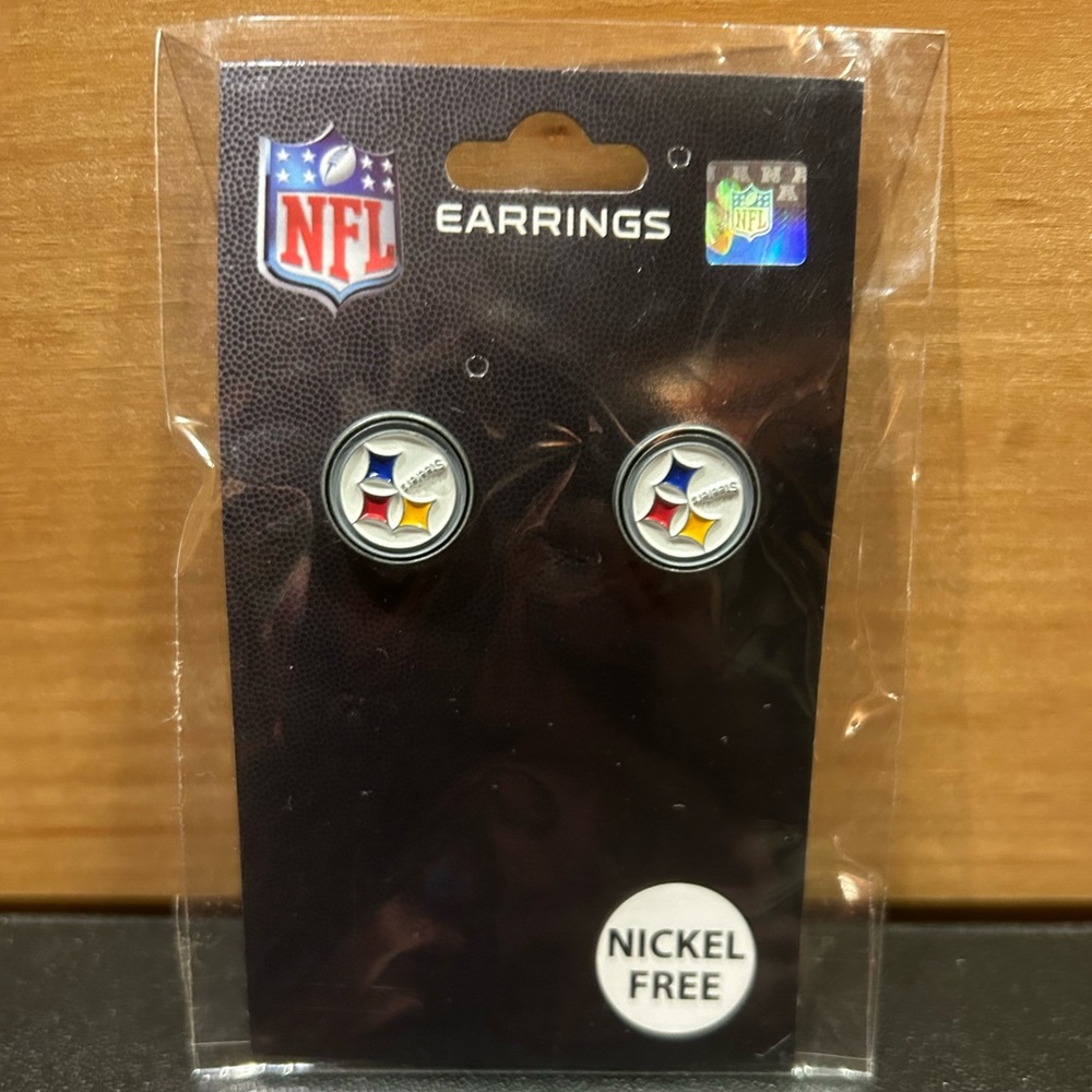 STEELERS STUD EARRINGS NWT